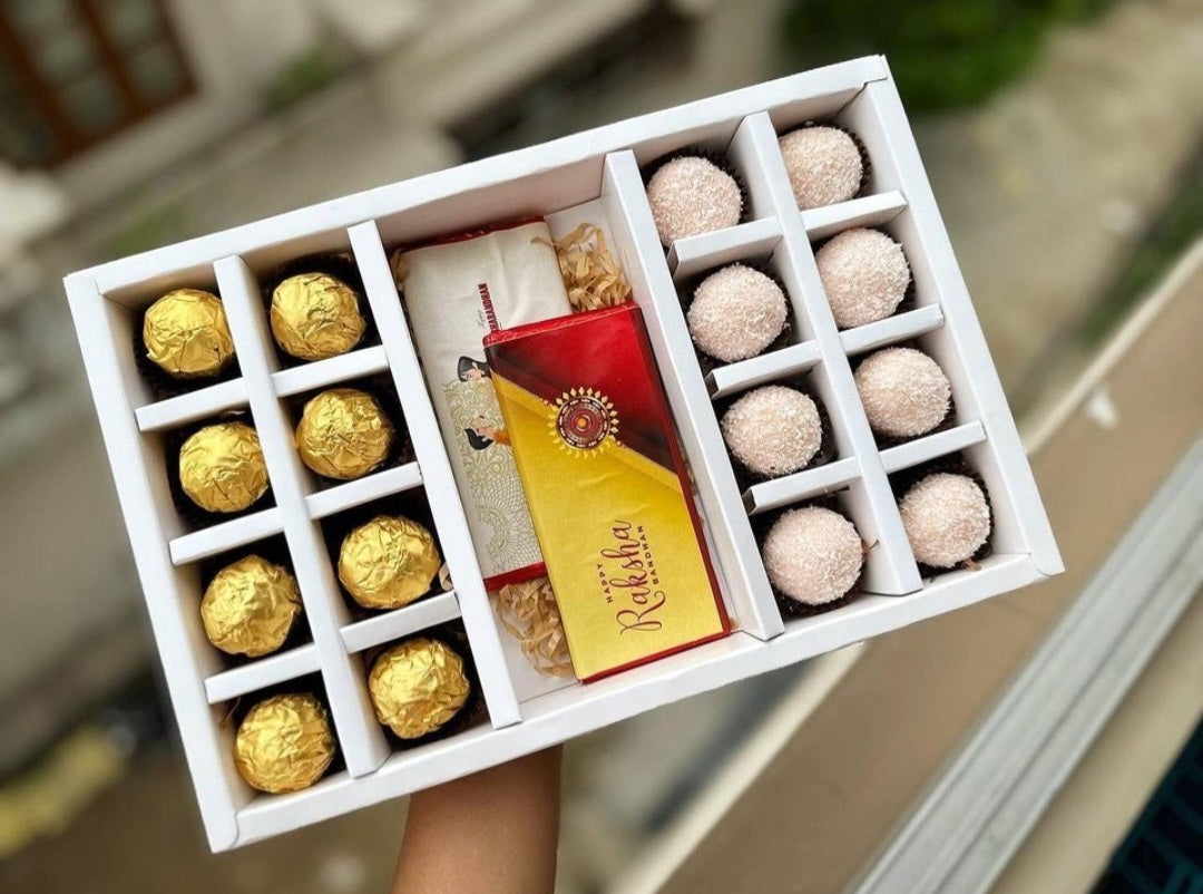 16 Chocolate + Bar Box